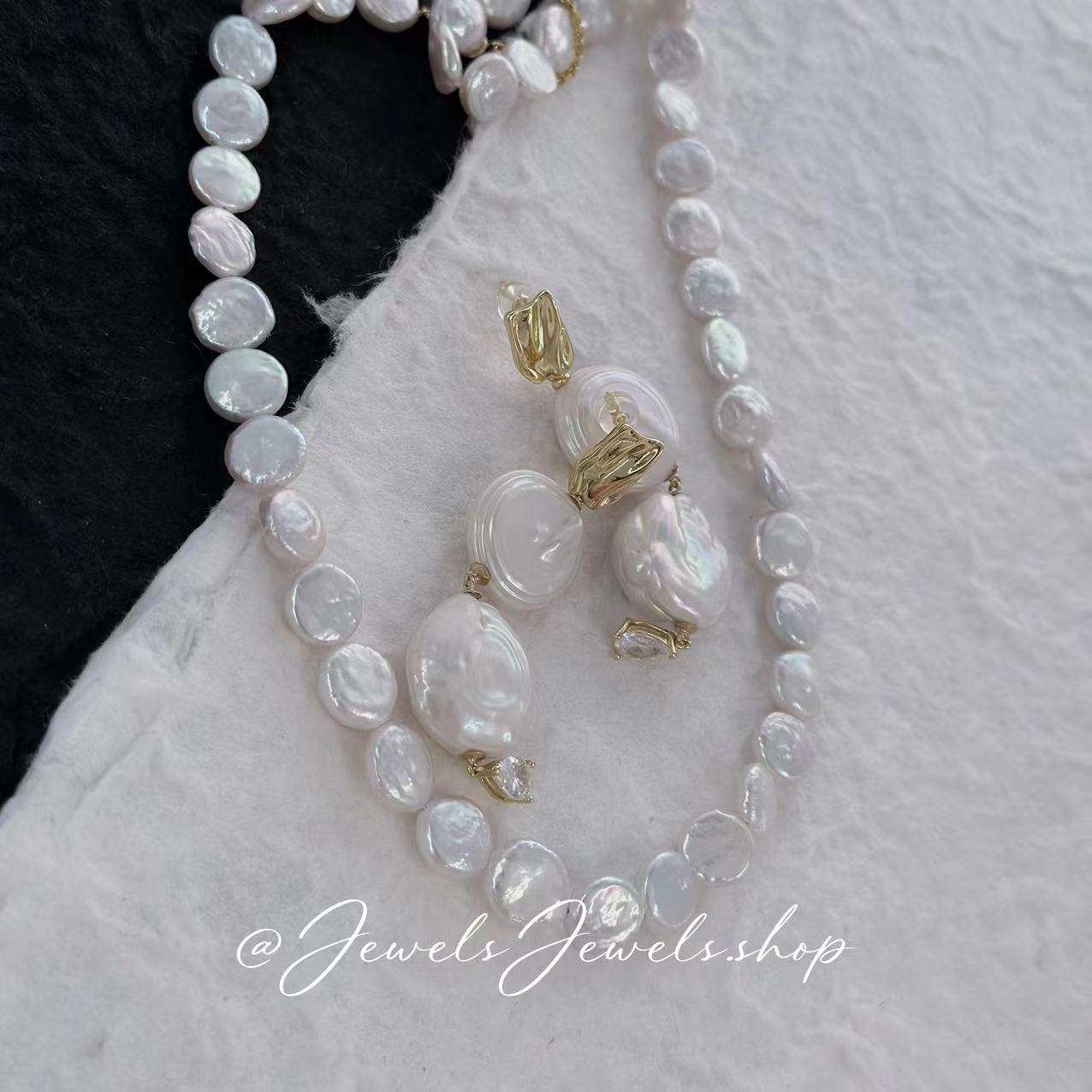 Freshwater Button Pearl Necklace