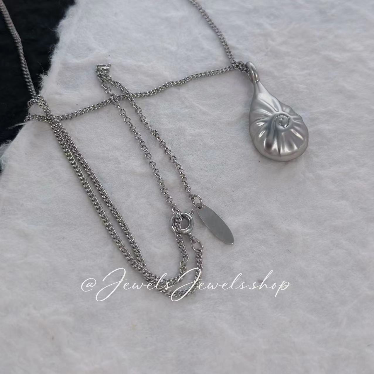 Shell (Platinum Plated) Necklace